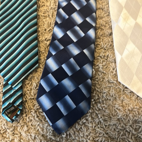 3 Ties. Various brands - Picture 4 of 7